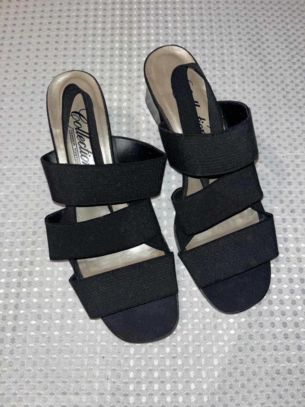 Collection by Tender Tootsies Black Elastic Multi Strap Block Heel Sandals 7.5